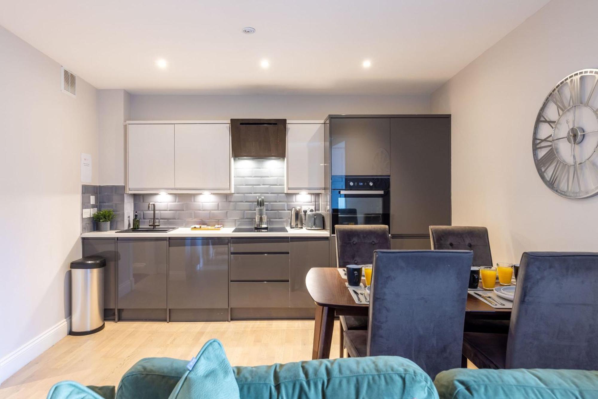Dragon Suites - Edinburgh City Centre 2 Bed Apartment Exterior photo